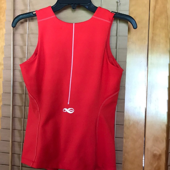 🟢🟢REI Tank Top🟢🟢 - Picture 2 of 4